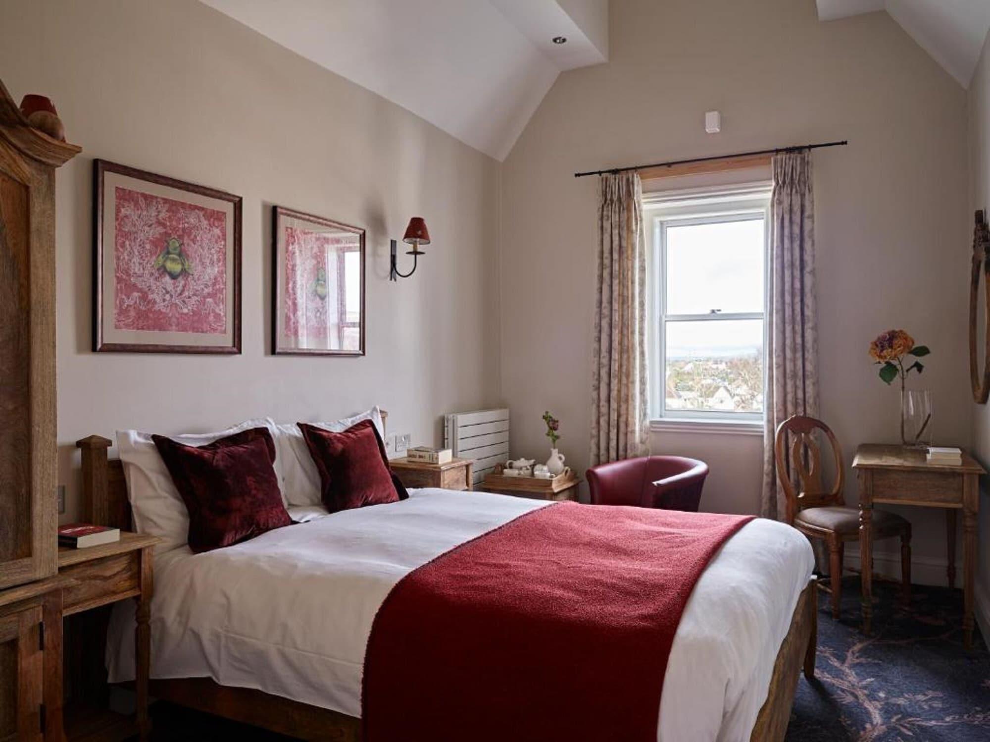 Bed and Breakfast Cotswold Grange Челтенхам Экстерьер фото A bedroom at the hotel