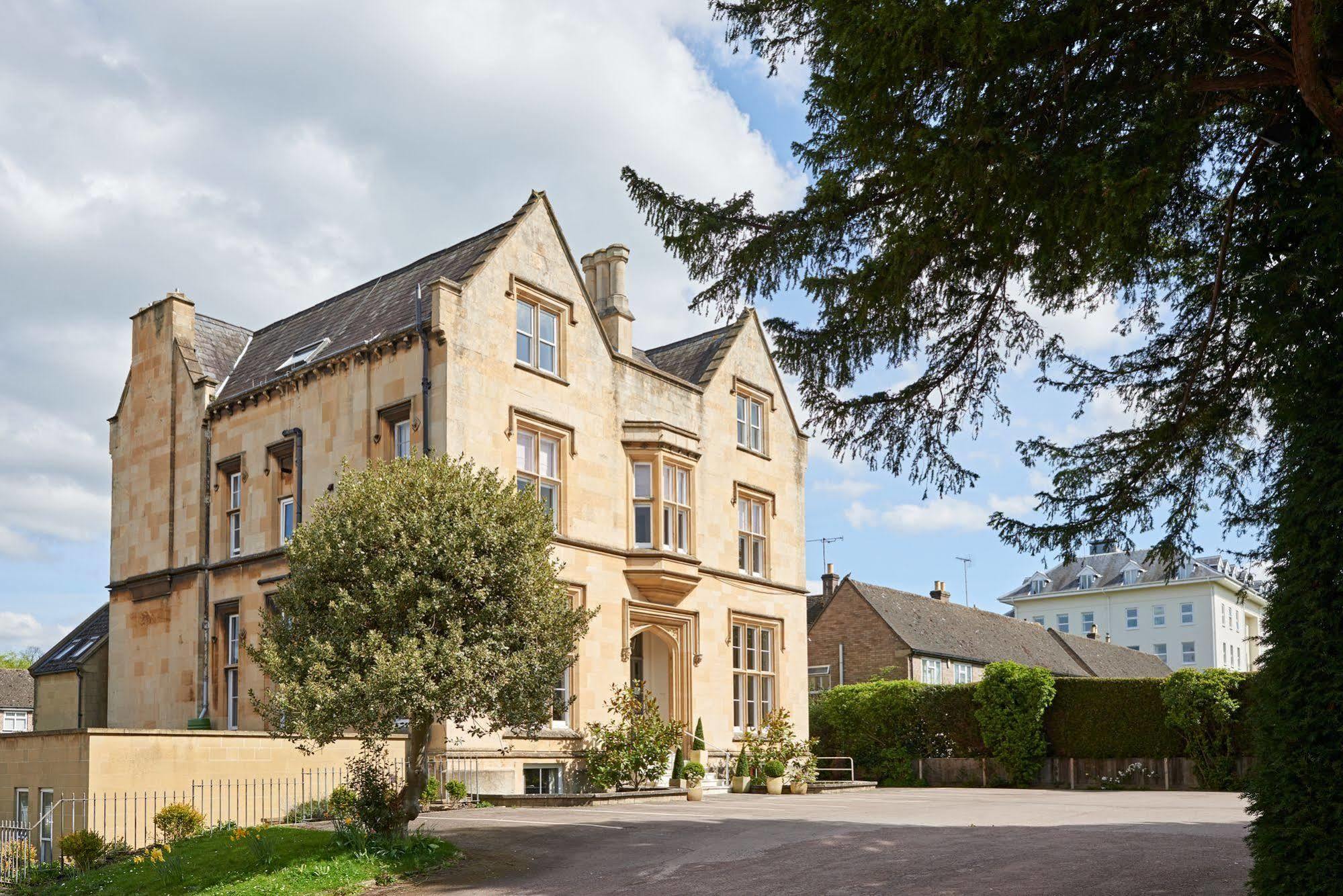Bed and Breakfast Cotswold Grange Челтенхам Экстерьер фото The Manor, Tetbury